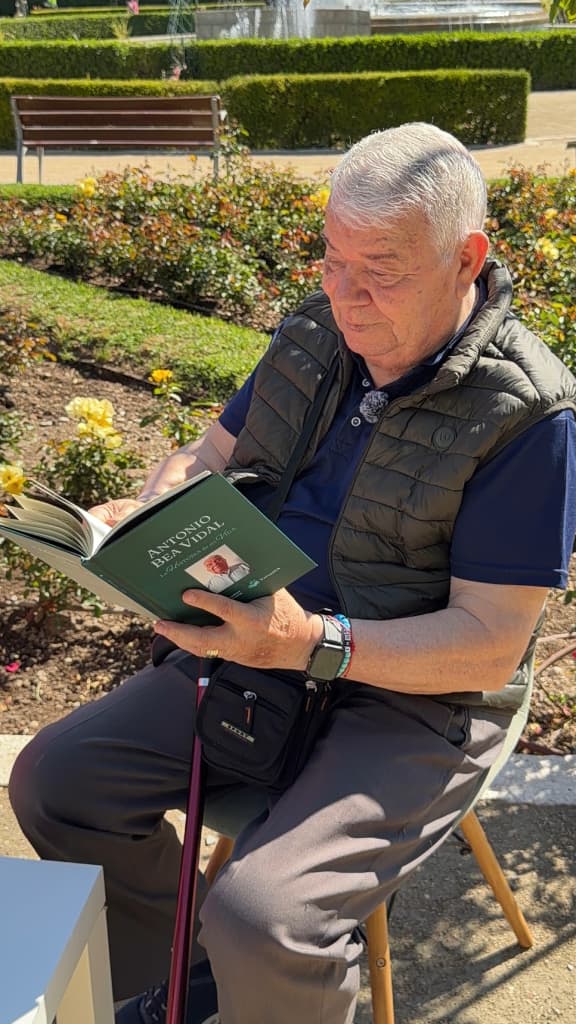 Portrait of Antonio Bea, versedia user
