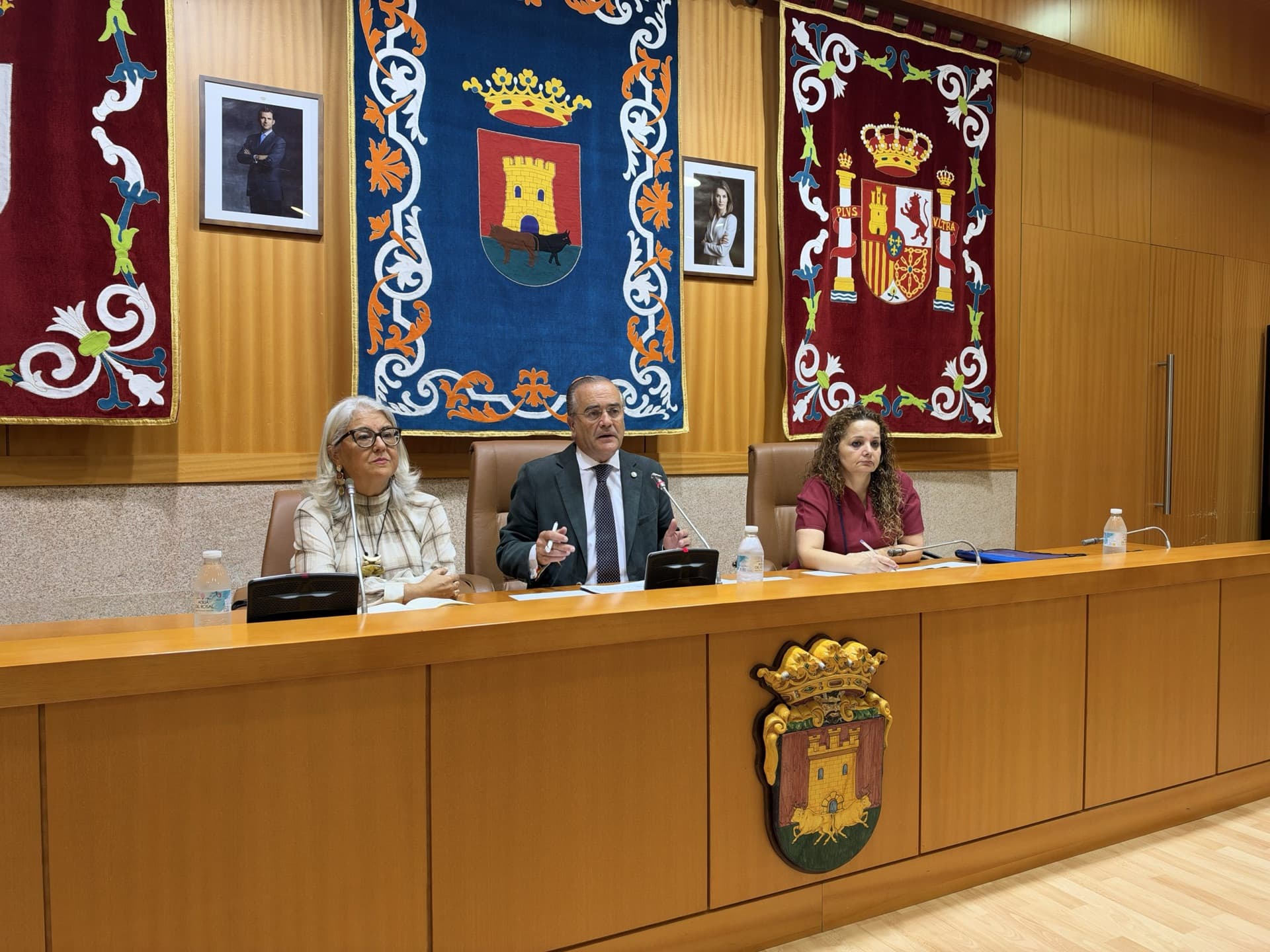 Pleno del Mayor en el salón de plenos del Ayuntamiento de Talavera de la Reina